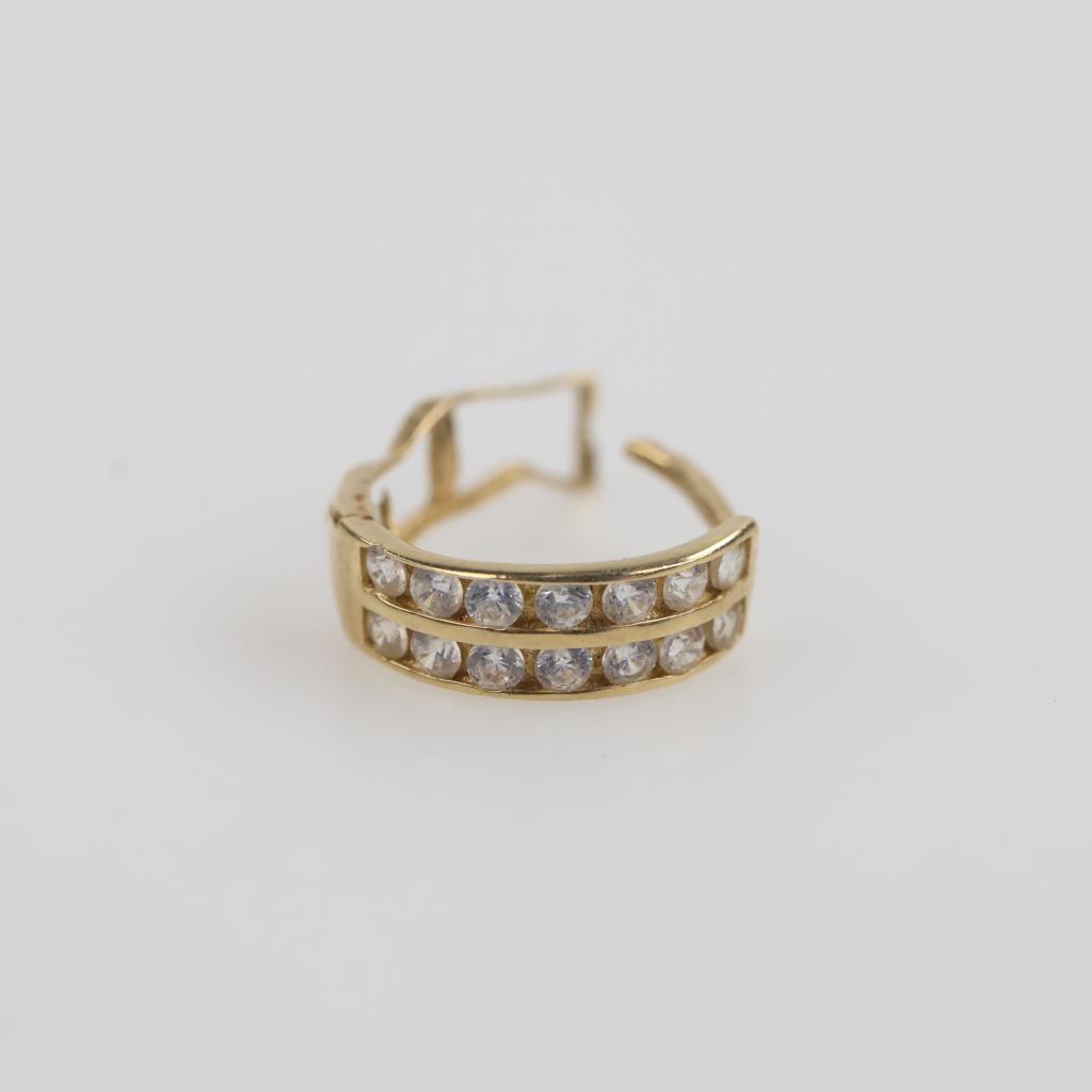 10kt Gold Clear Stone Single Hoop Earring
