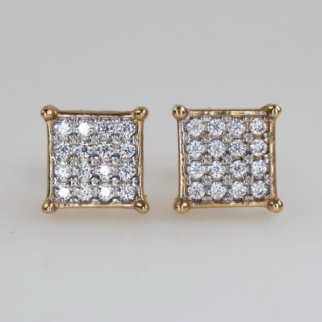 10kt Gold Clear Stone Square Stud Earrings
