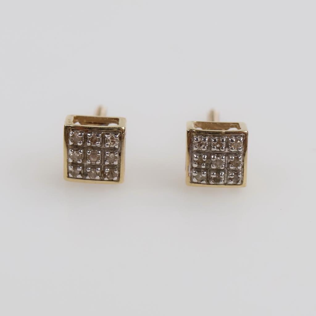 10kt Gold Clear Stone Stud Earrings