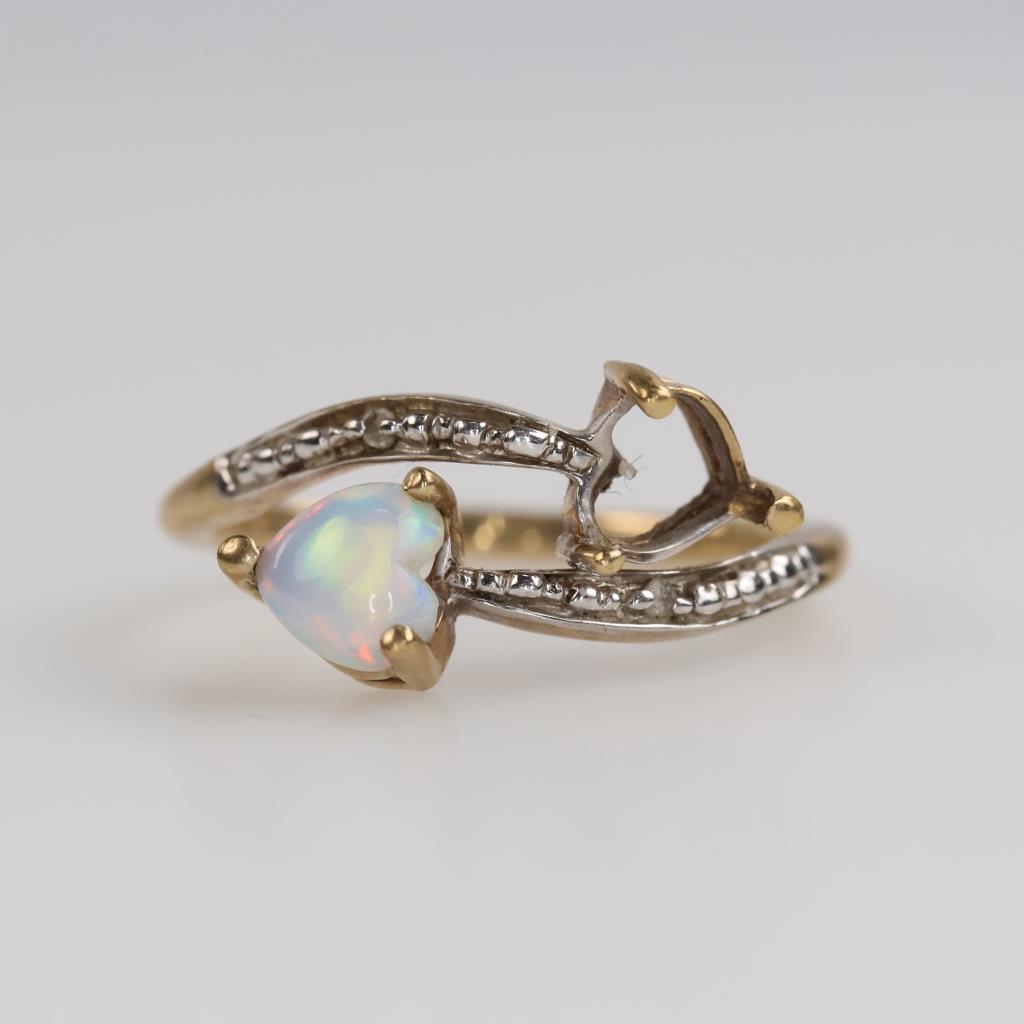 10kt Gold Diamond Accent Iridescent Stone Ring