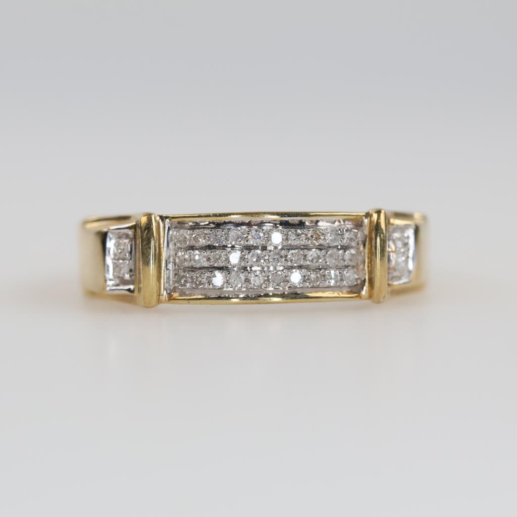 10kt Gold Diamond Accent Ring