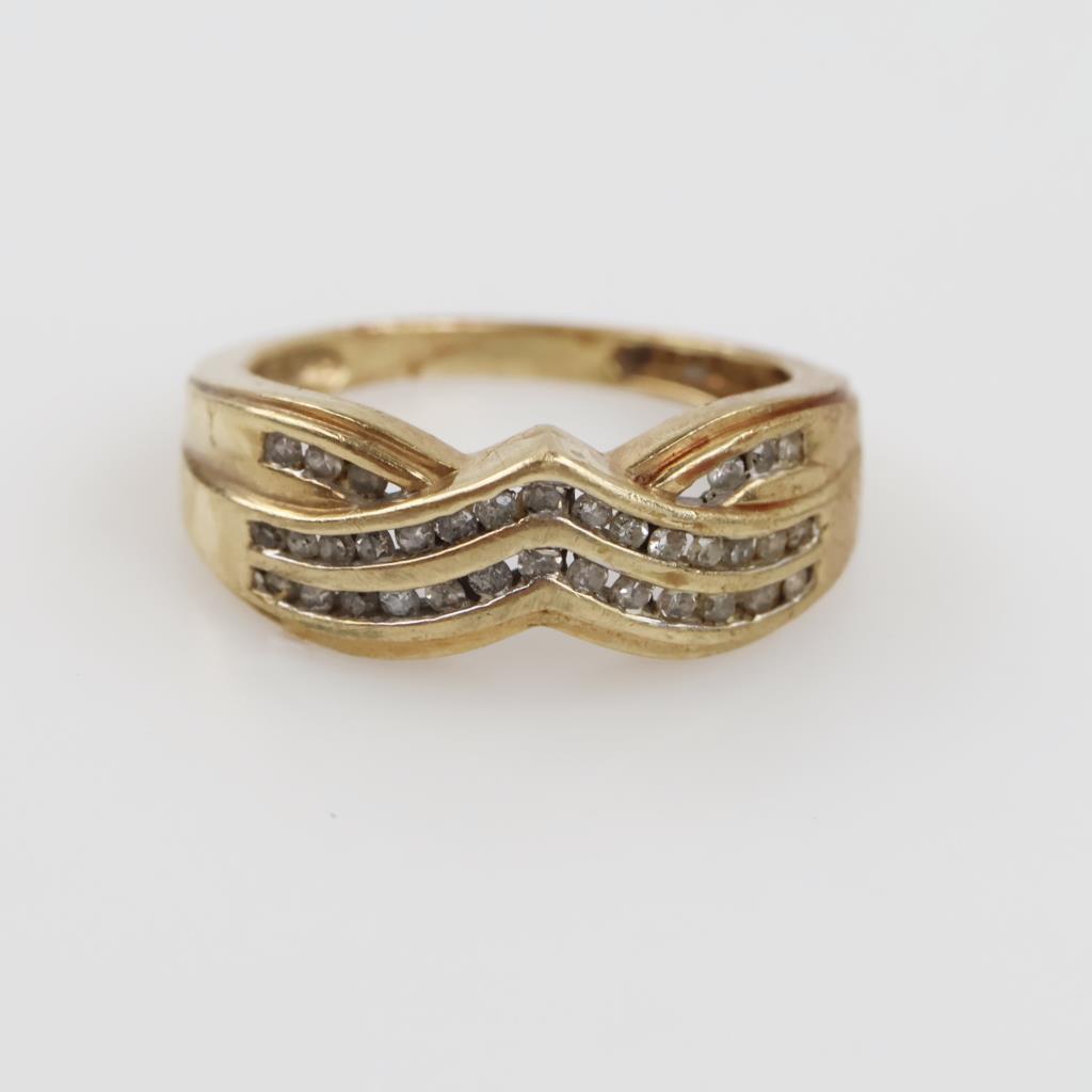 10kt Gold Diamond Band