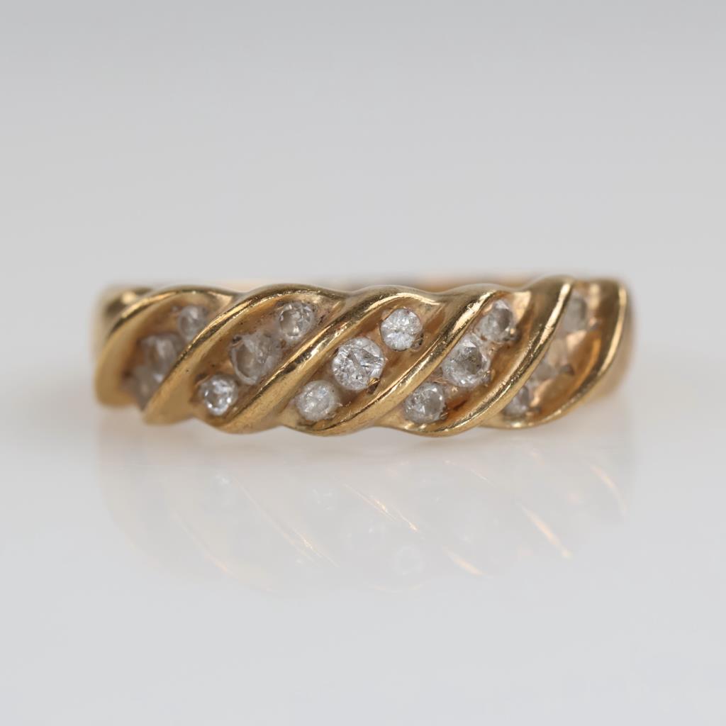 10kt Gold Diamond Band