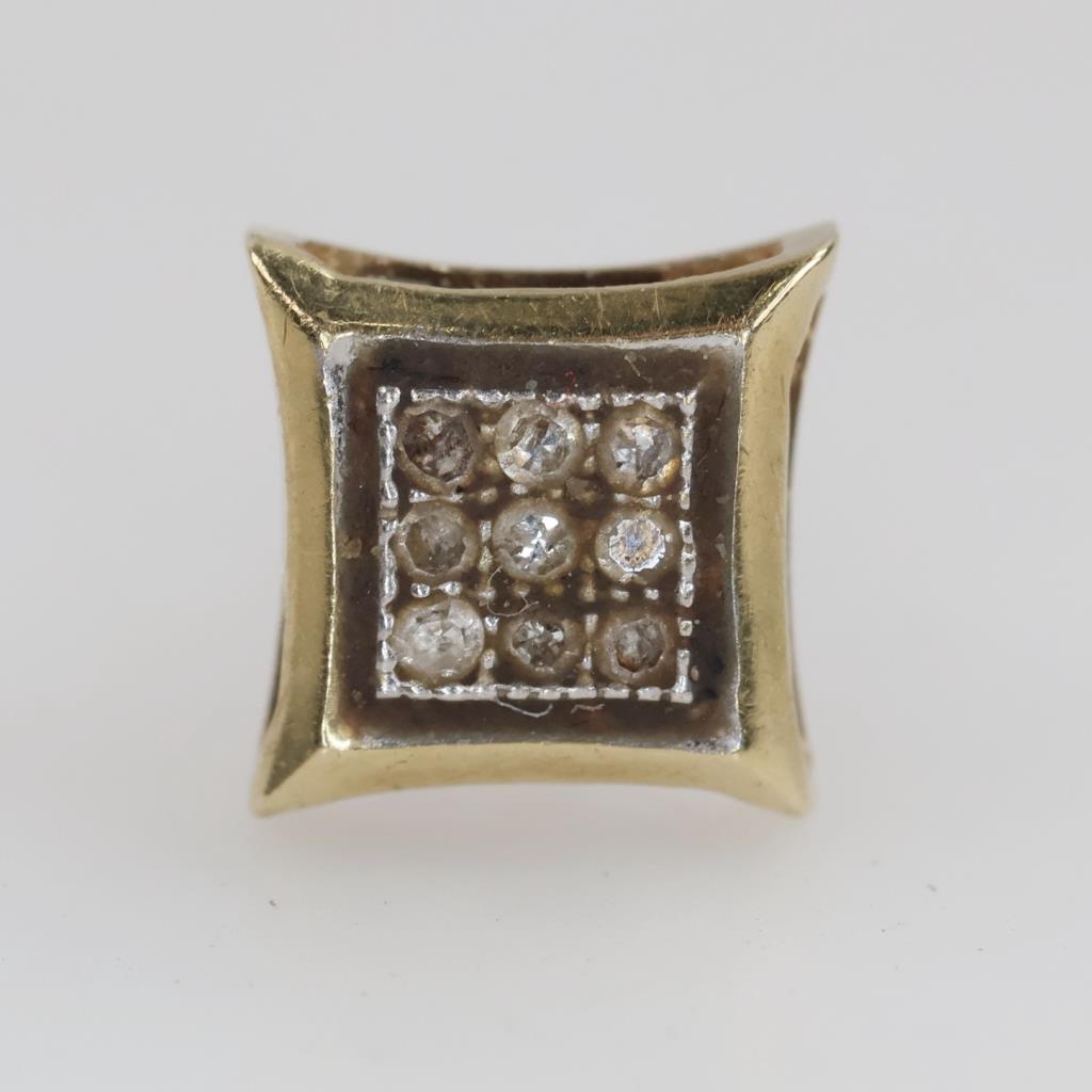 10kt Gold Diamond Earring