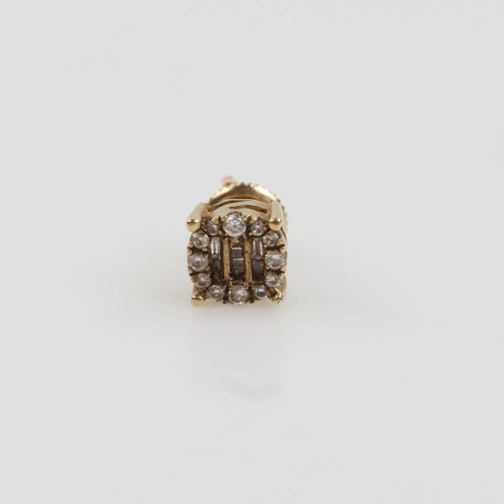 10kt Gold Diamond Earring