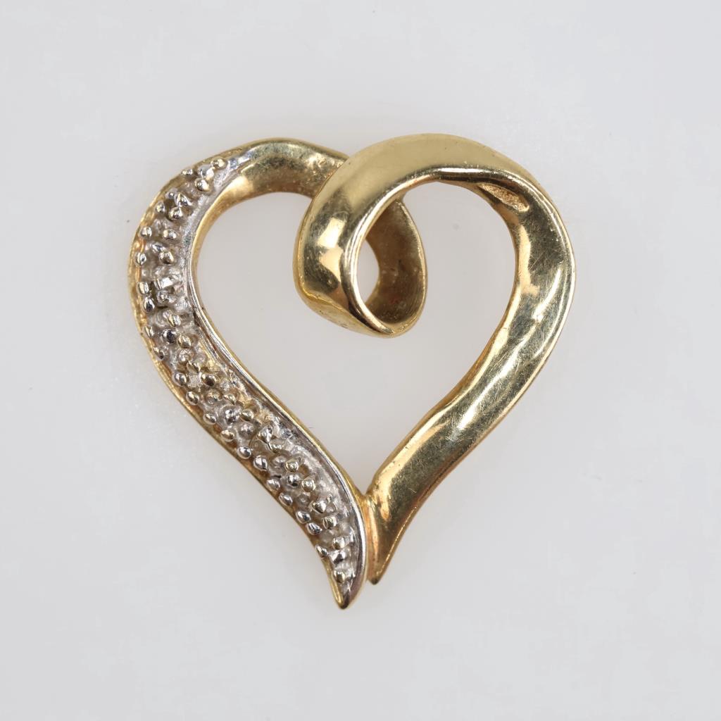 10kt Gold Diamond Heart Pendant