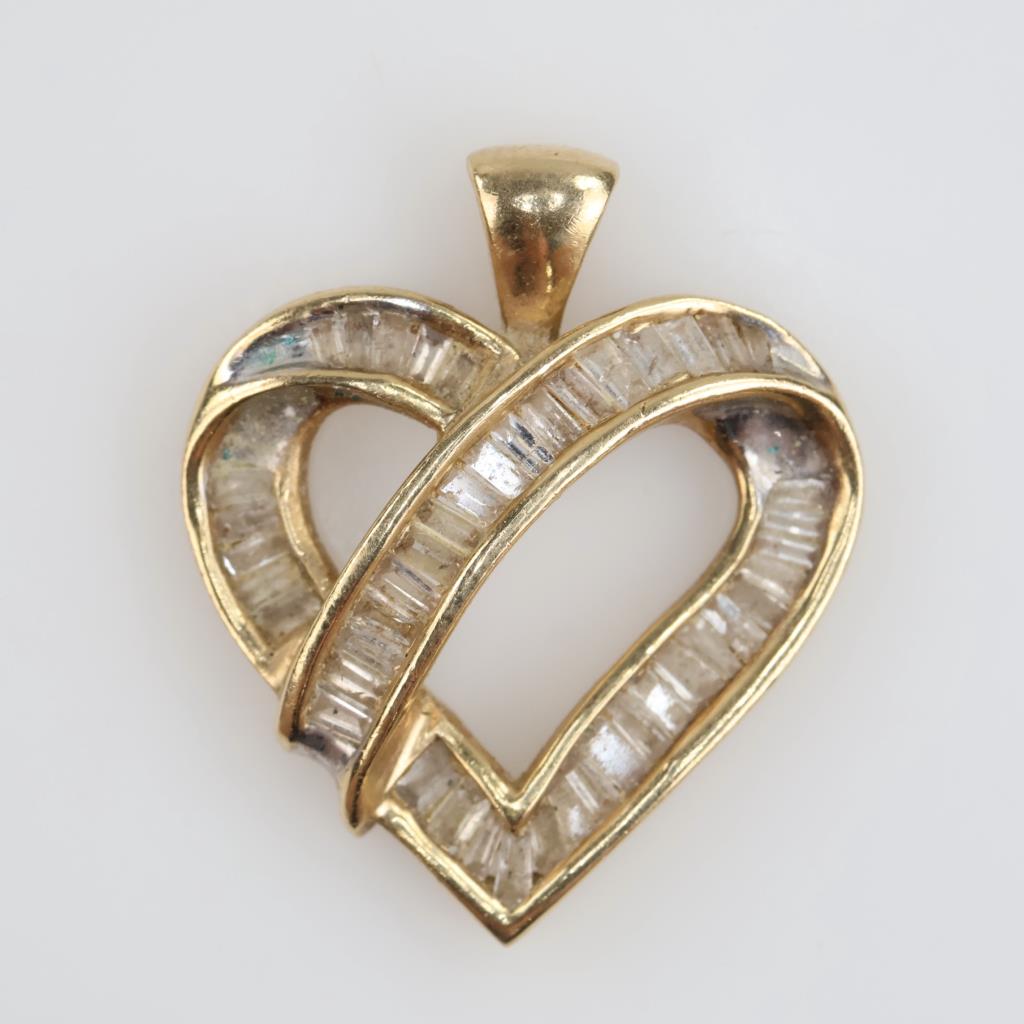 10kt Gold Diamond Heart Pendant