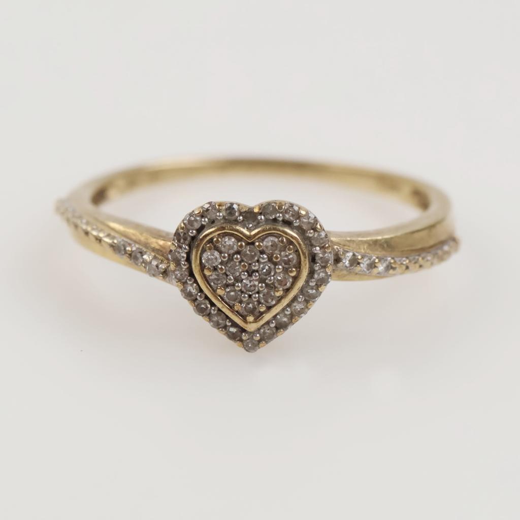 10kt Gold Diamond Heart Ring