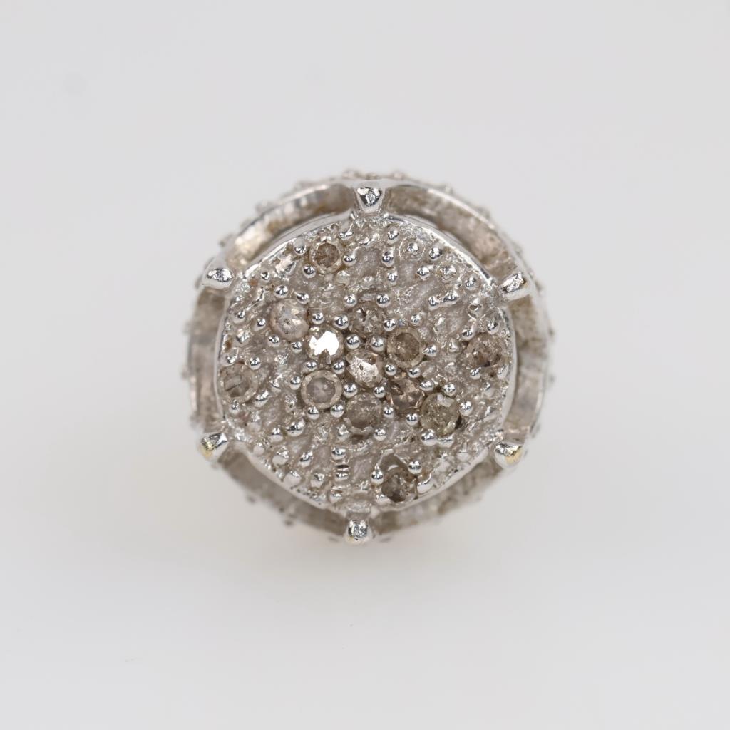 10kt Gold Diamond Hollow Stud Earring
