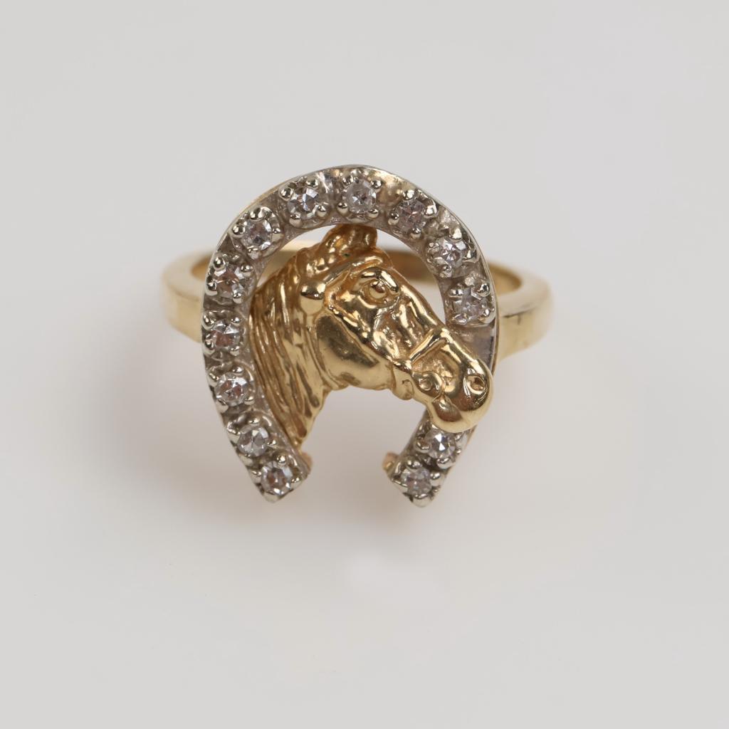 10kt Gold Diamond Horse Shoe Ring