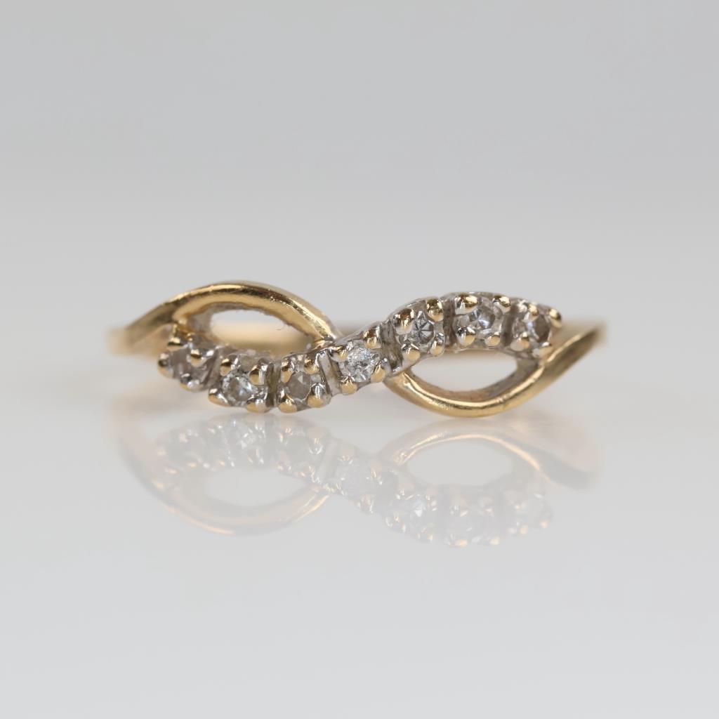 10kt Gold Diamond Infinity Ring