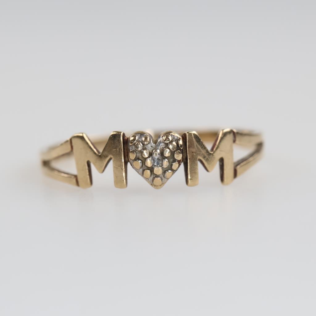 10kt Gold Diamond Mom Ring