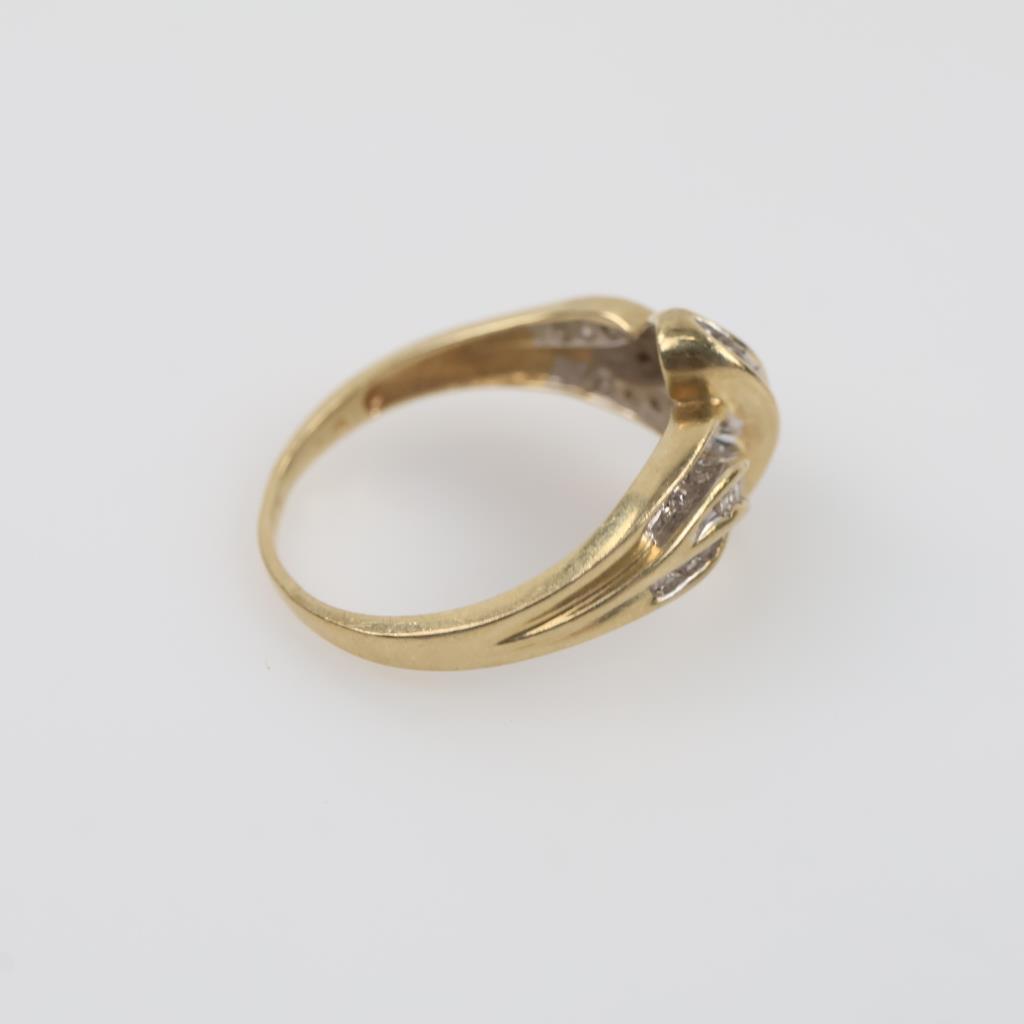 10kt Gold Diamond Ring | Property Room