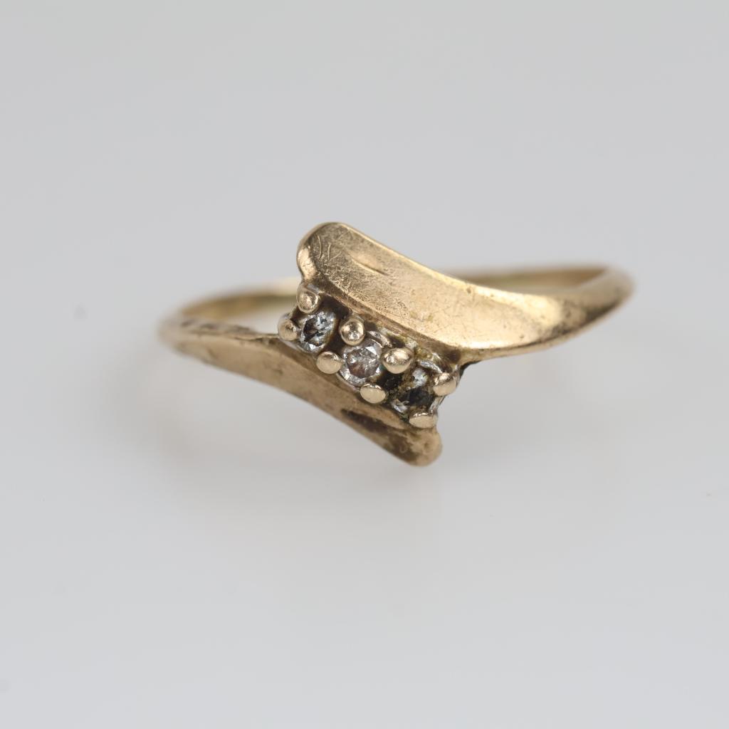 10kt Gold Diamond Ring