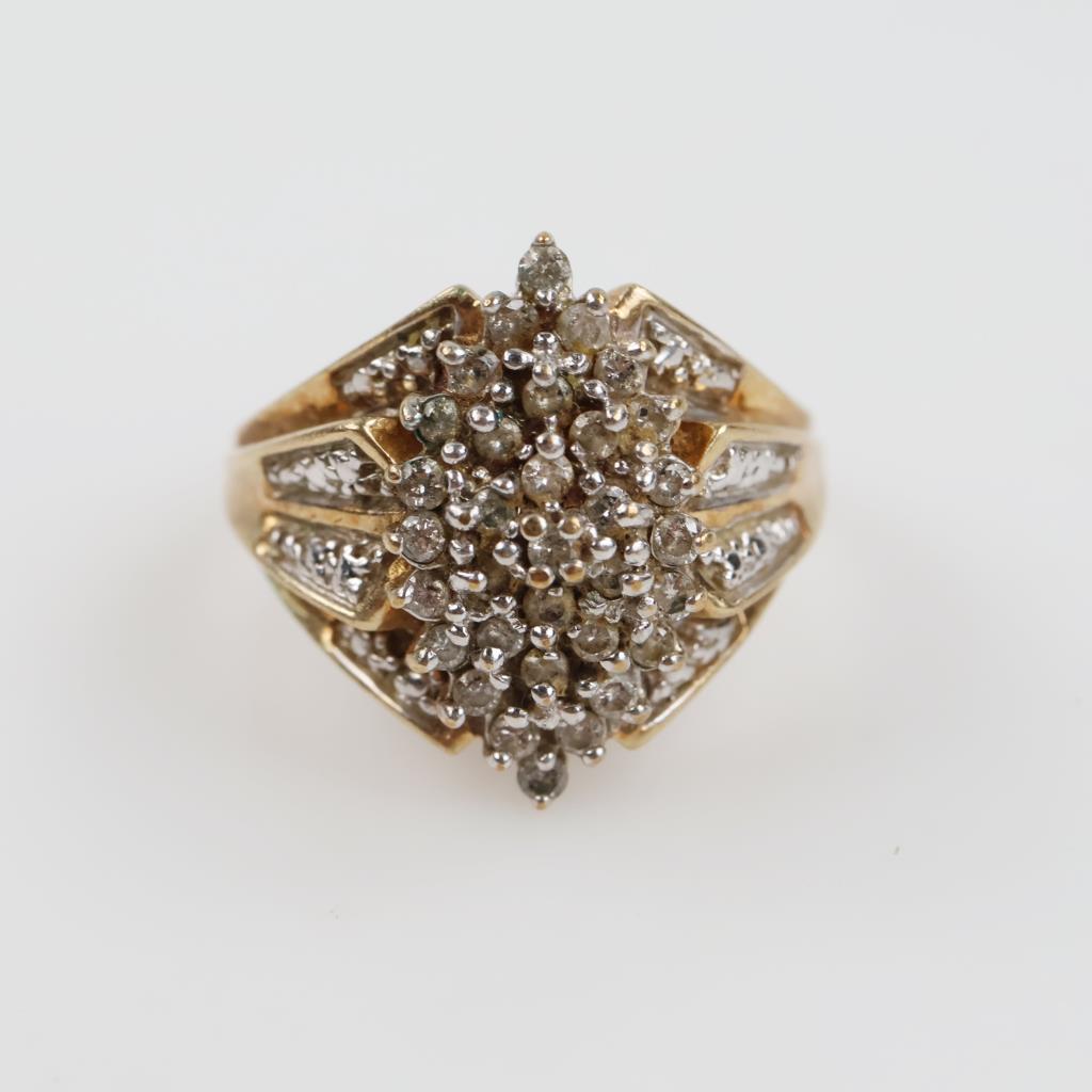 10kt Gold Diamond Ring