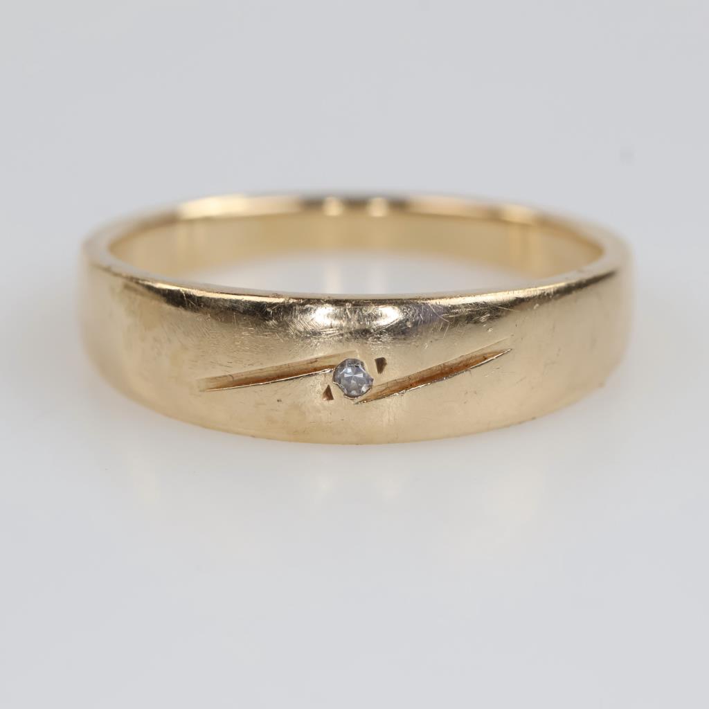 10kt Gold Diamond Ring