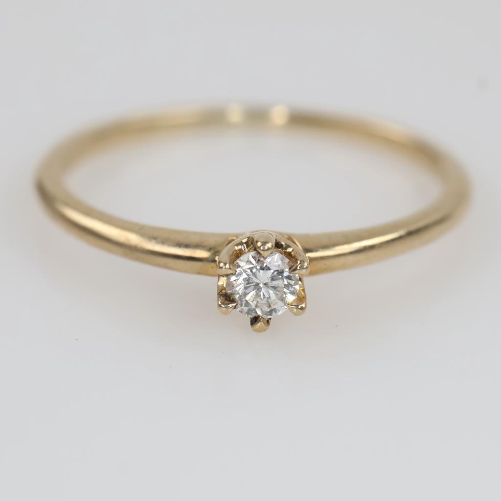 10kt Gold Diamond Ring | Property Room