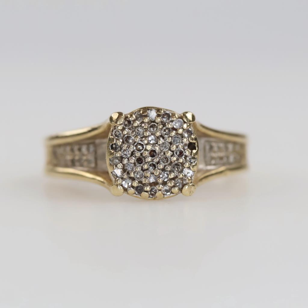 10kt Gold Diamond Ring