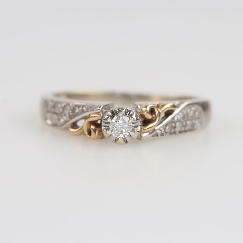 10kt Gold Diamond Ring
