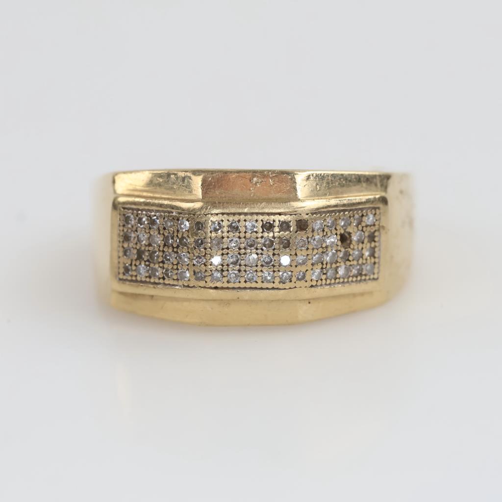 10kt Gold Diamond Ring