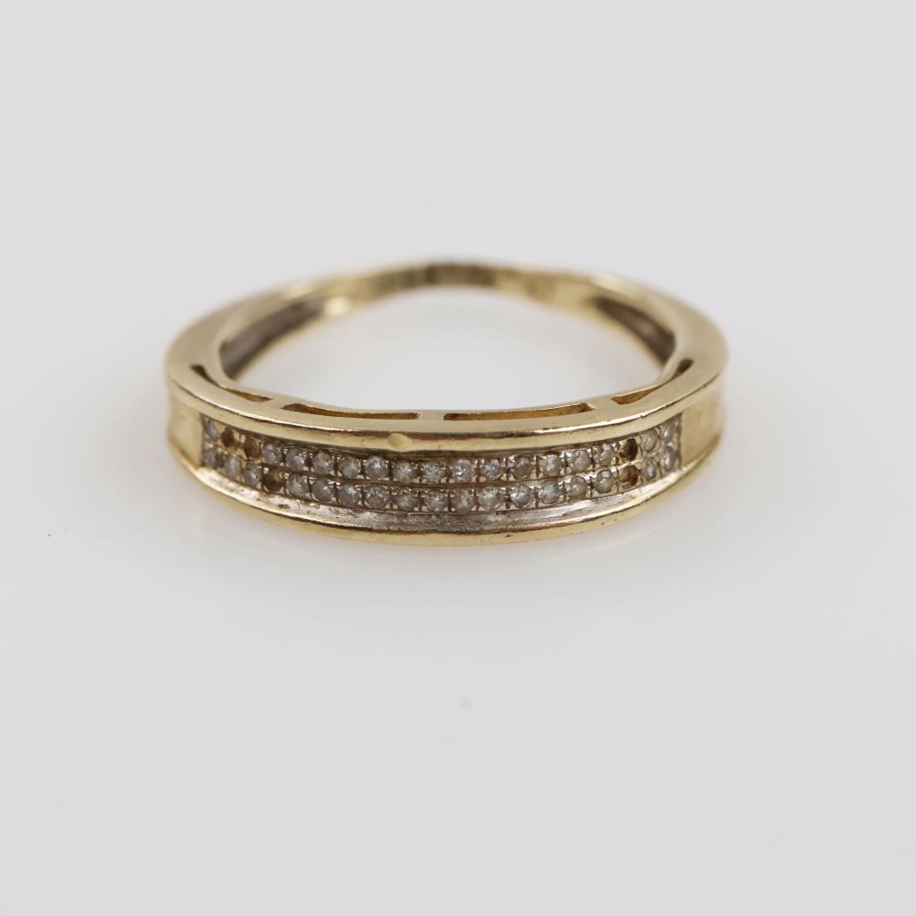 10kt Gold Diamond Ring