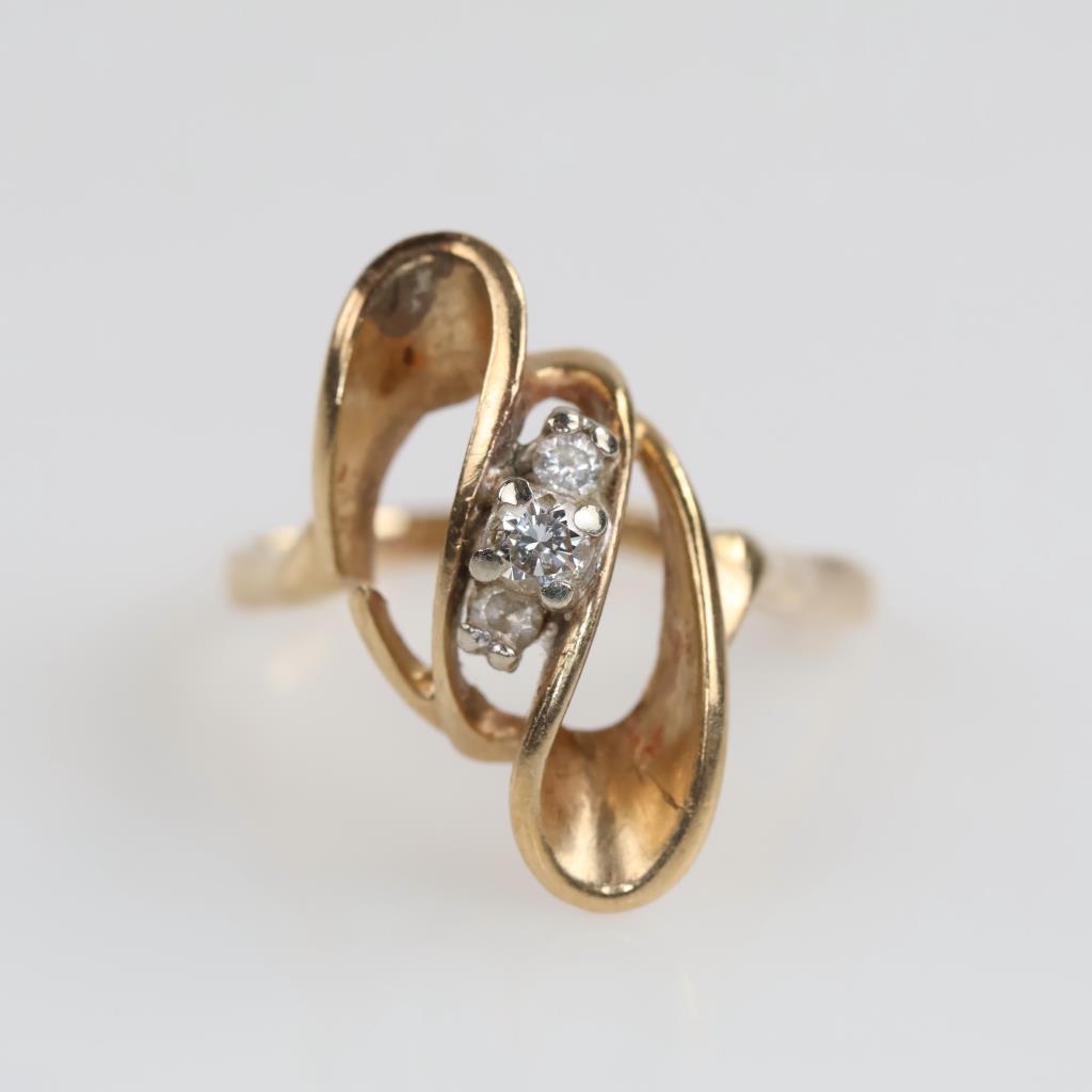 10kt Gold Diamond Ring