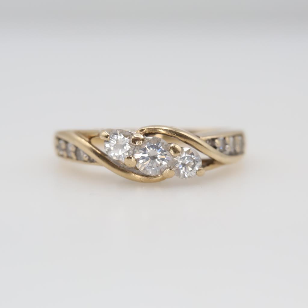 10kt Gold Diamond Ring