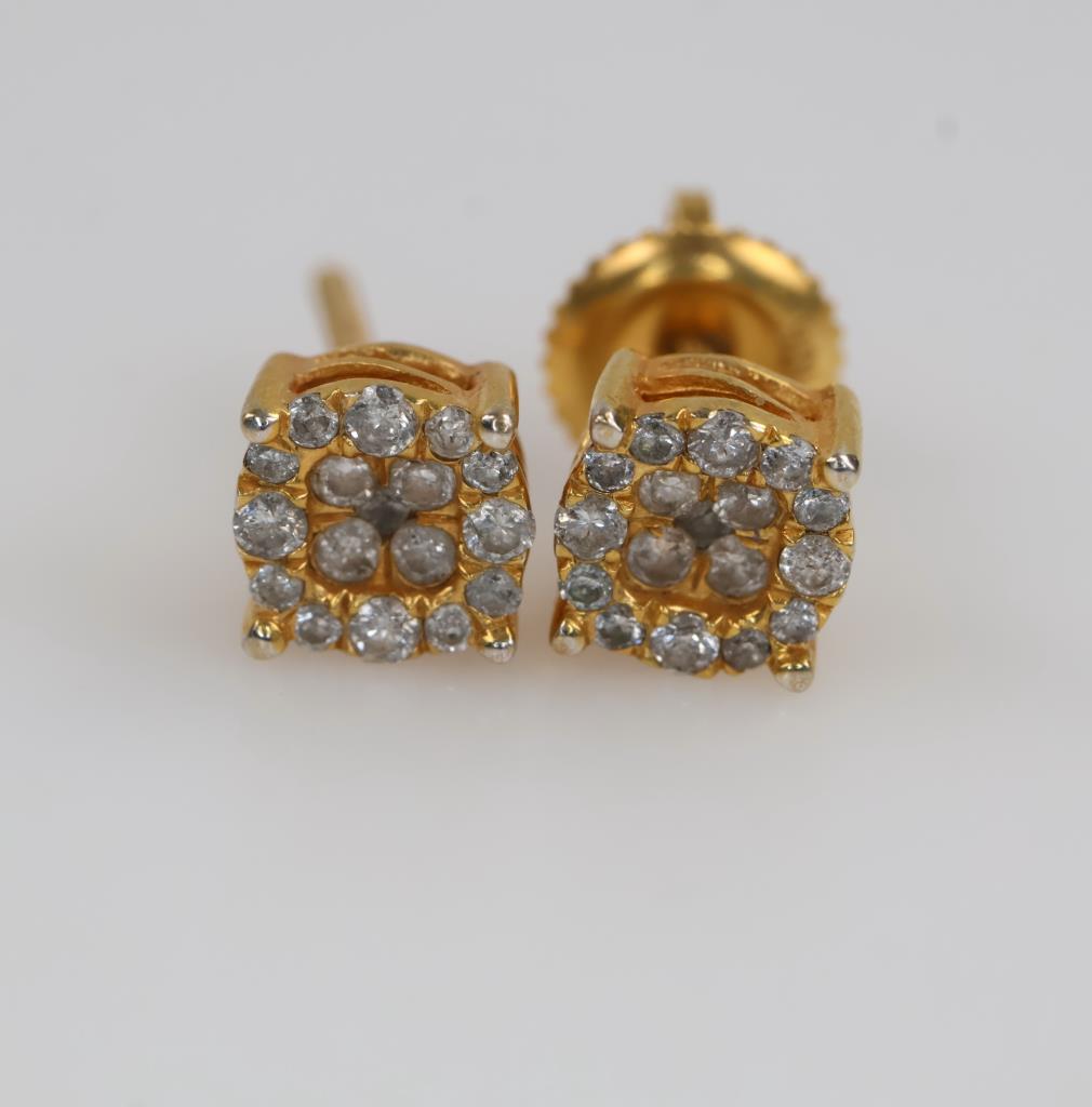 10kt Gold Diamond Stud Earrings