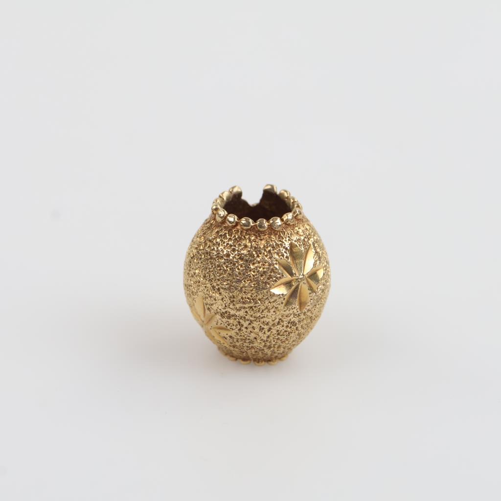 10kt Gold Engraved Pendant