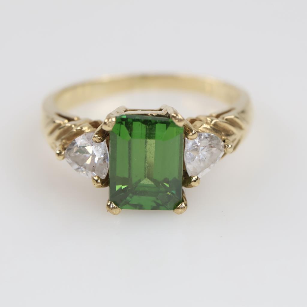 10kt Gold Green And Clear Stone Ring