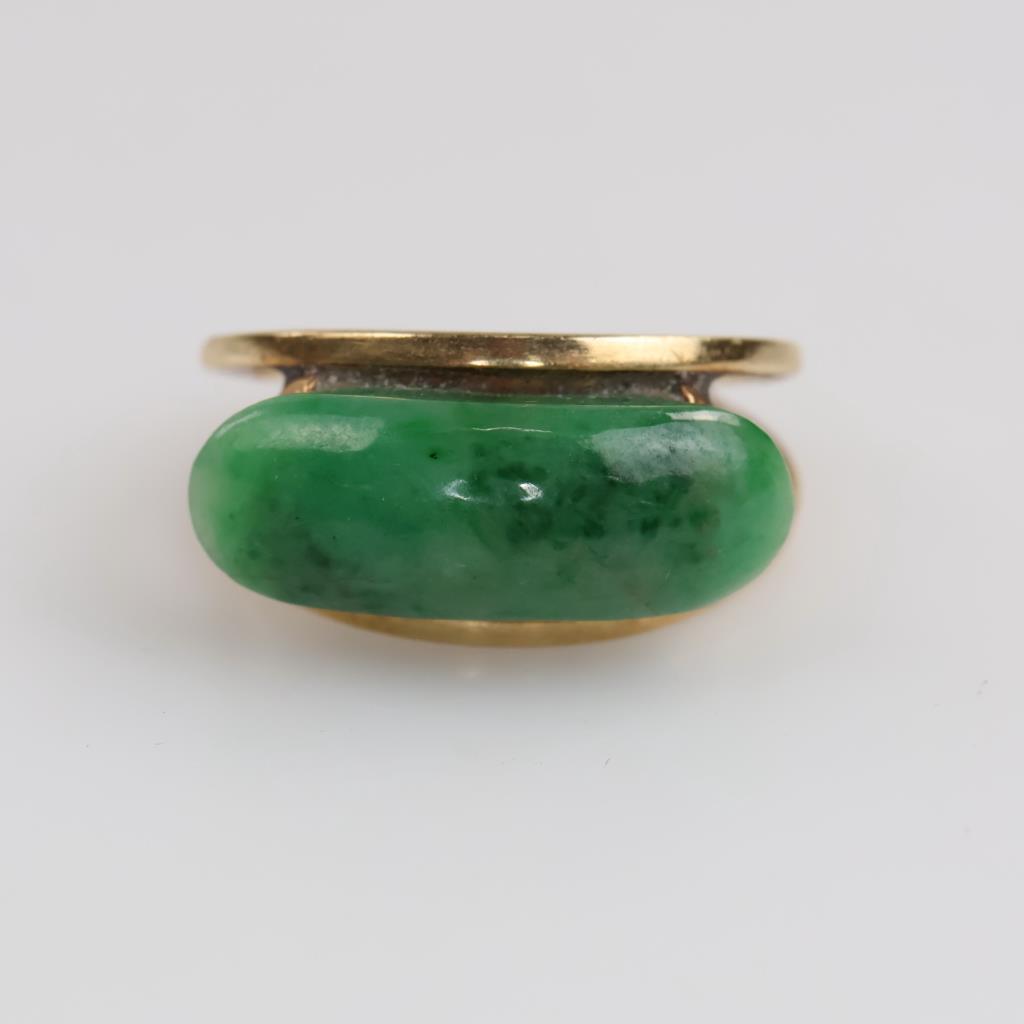 10kt Gold Green Stone Ring