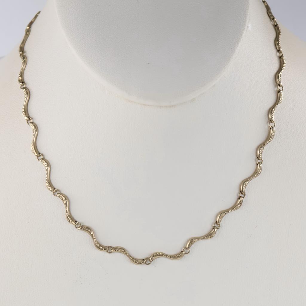 10kt Gold Hollow Link Necklace