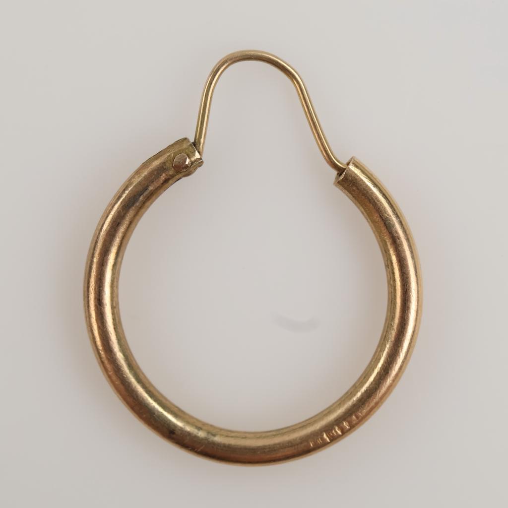 10kt Gold Hollow Single Hoop Earring