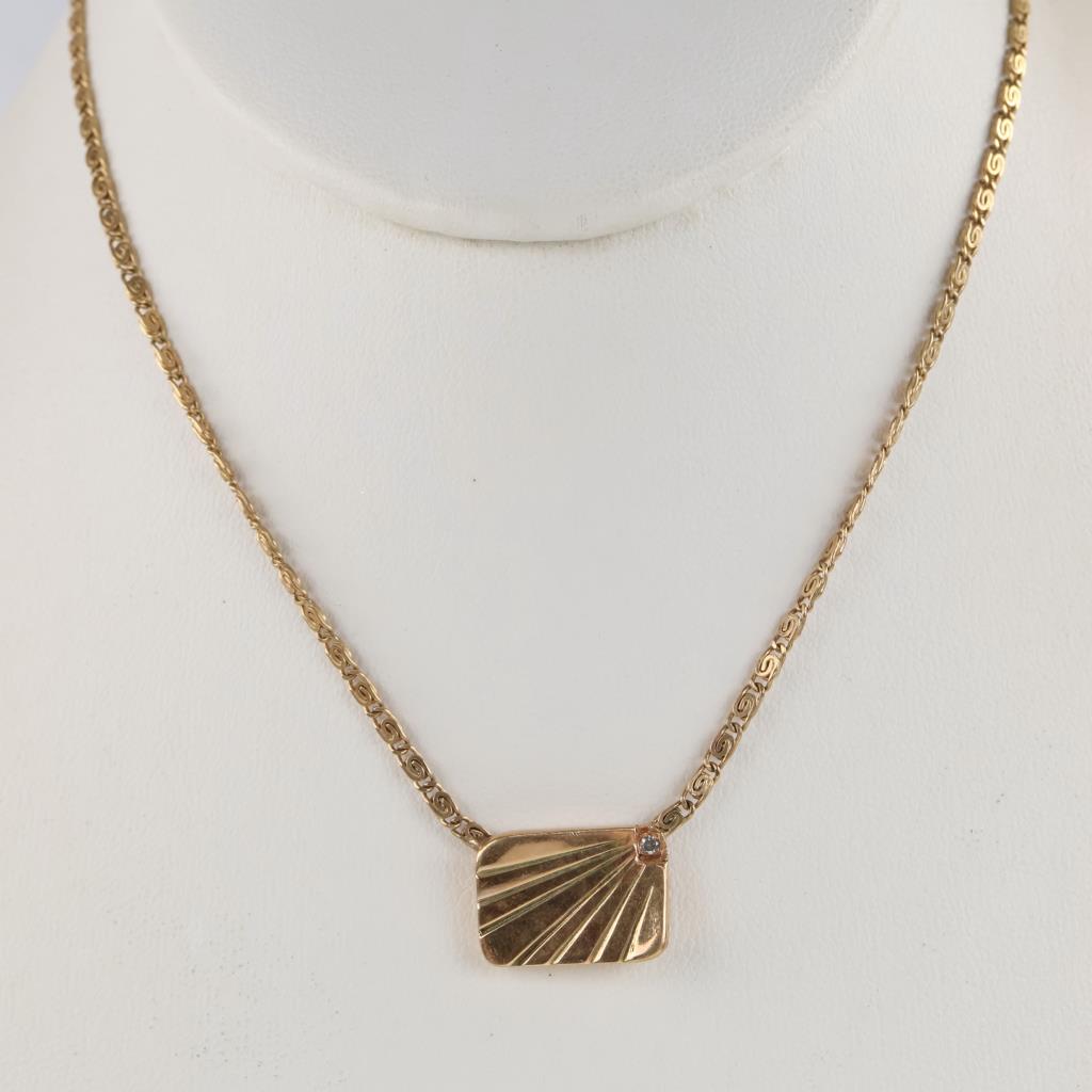 10kt Gold Necklace With Diamond Accent Pendant