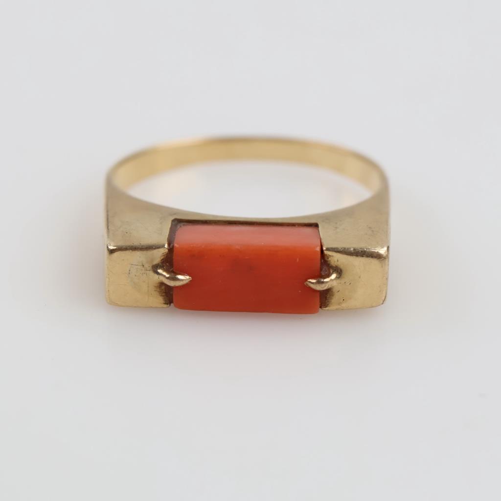 10kt Gold Orange Stone Ring