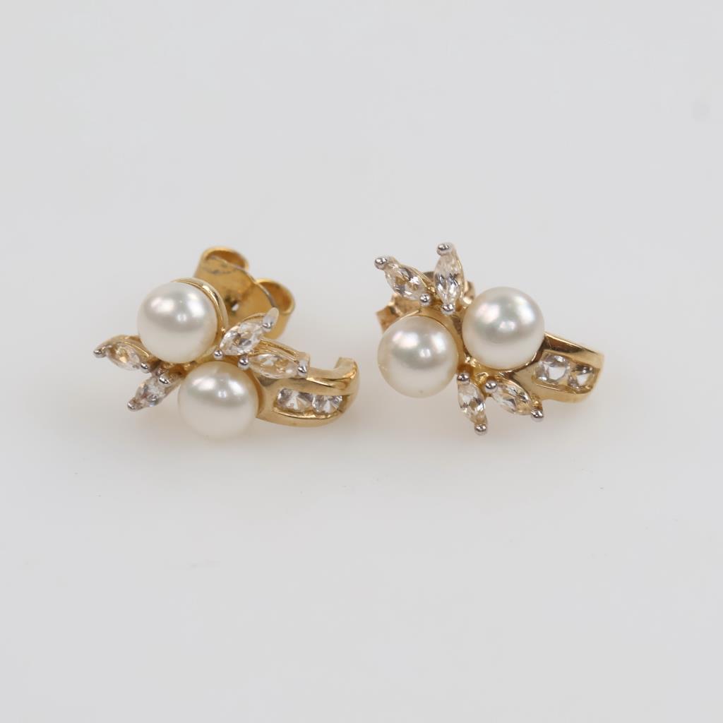 10kt Gold Pearl And Clear Stone Earrings