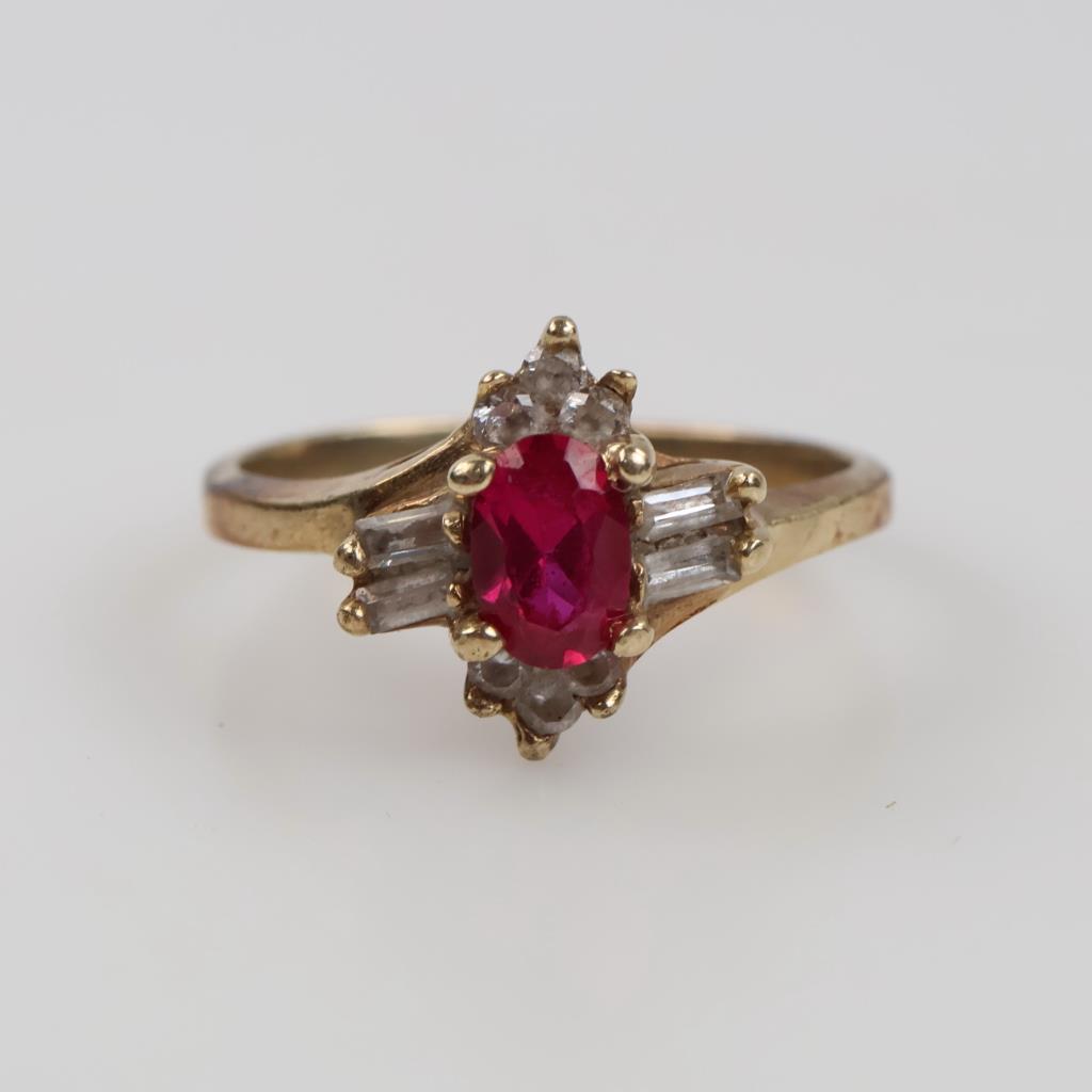 10kt Gold Pink & Clear Stone Ring