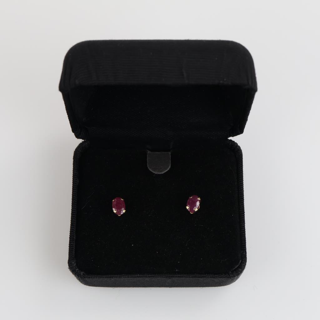 10kt Gold Pink Stone Earrings