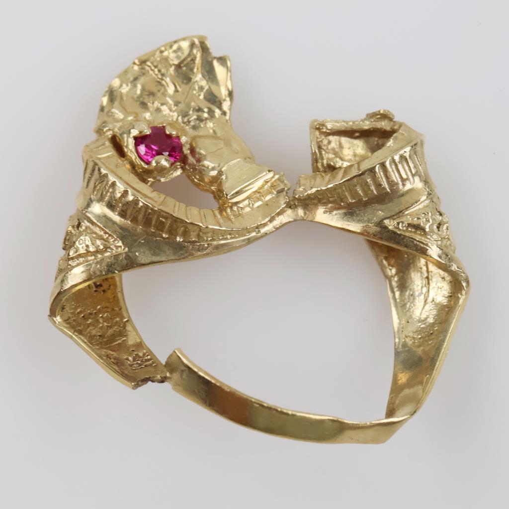 10kt Gold Pink Stone Ring