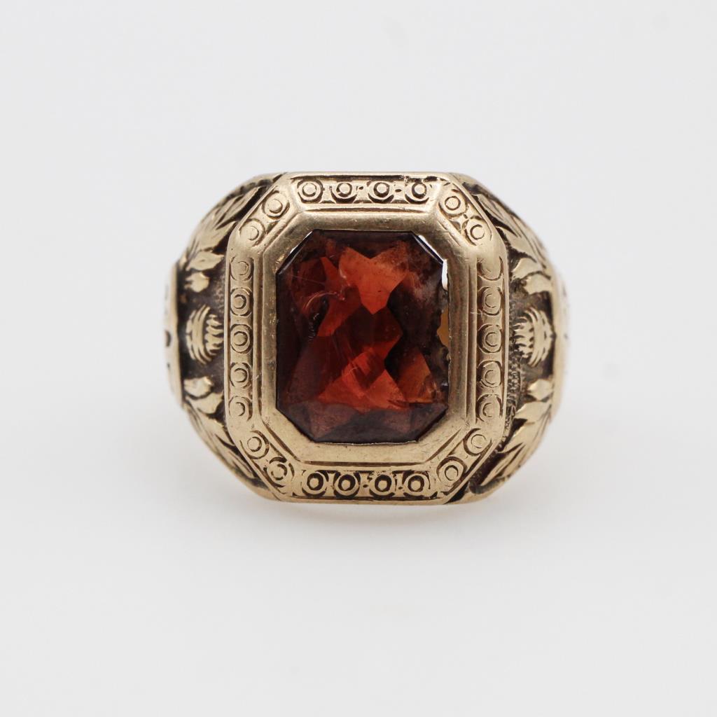 10kt Gold Red Stone Class Ring