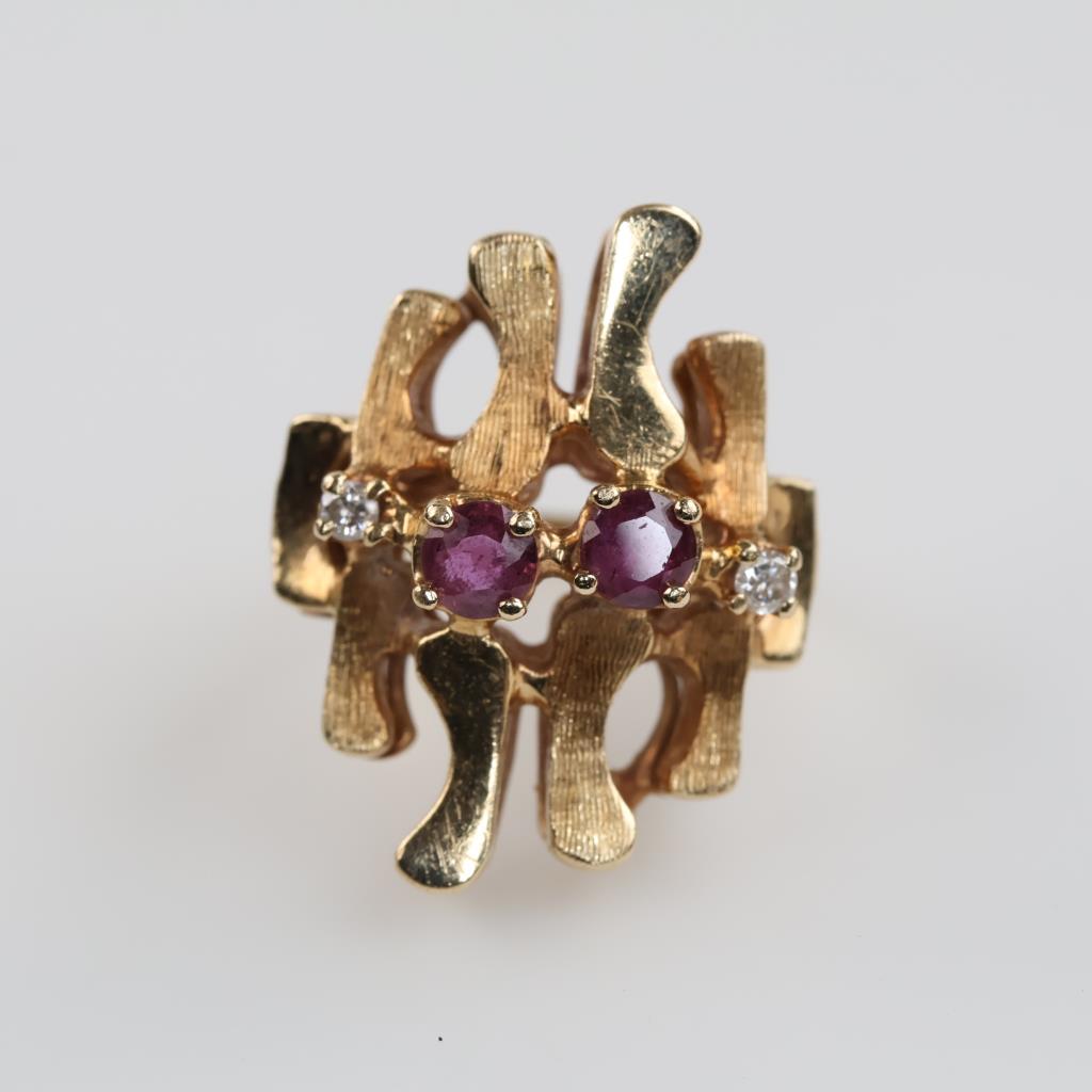 10kt Gold Red Stone Diamond Accent Ring