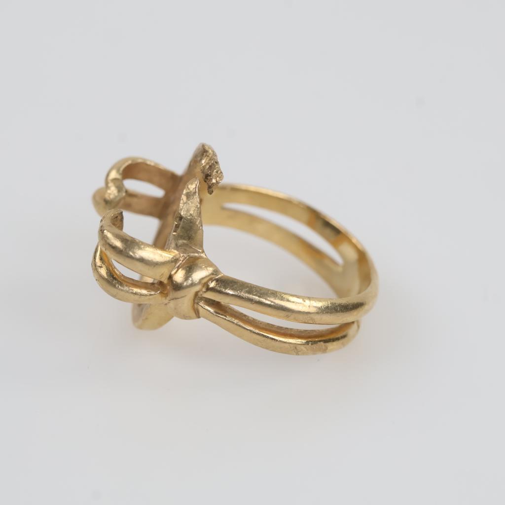 10kt Gold Ring | Property Room