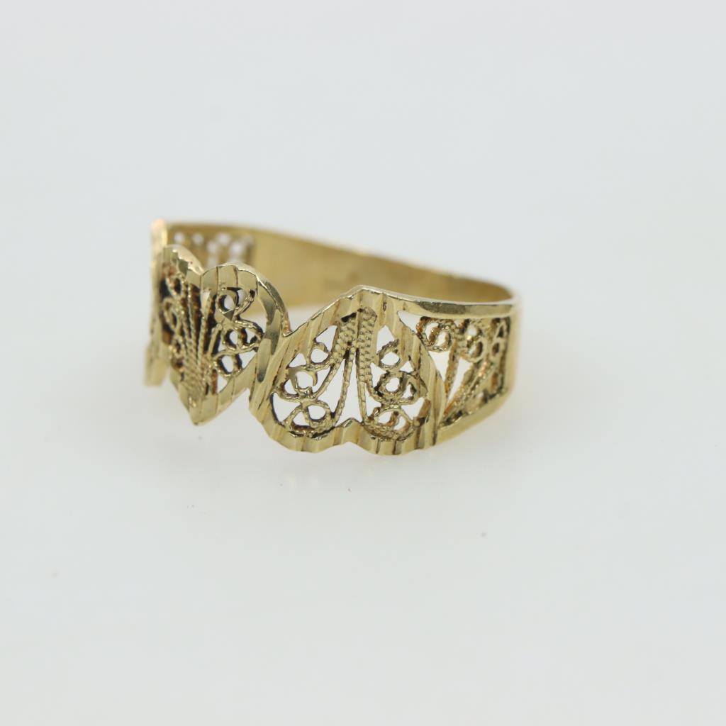 10kt Gold The Heart Filigree Ring | Property Room