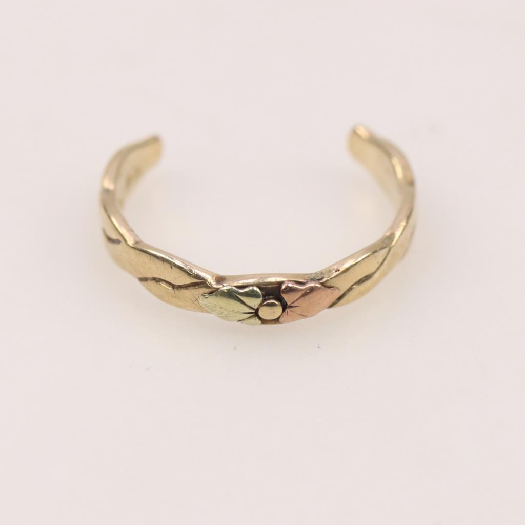 10kt Gold Toe Ring Property Room