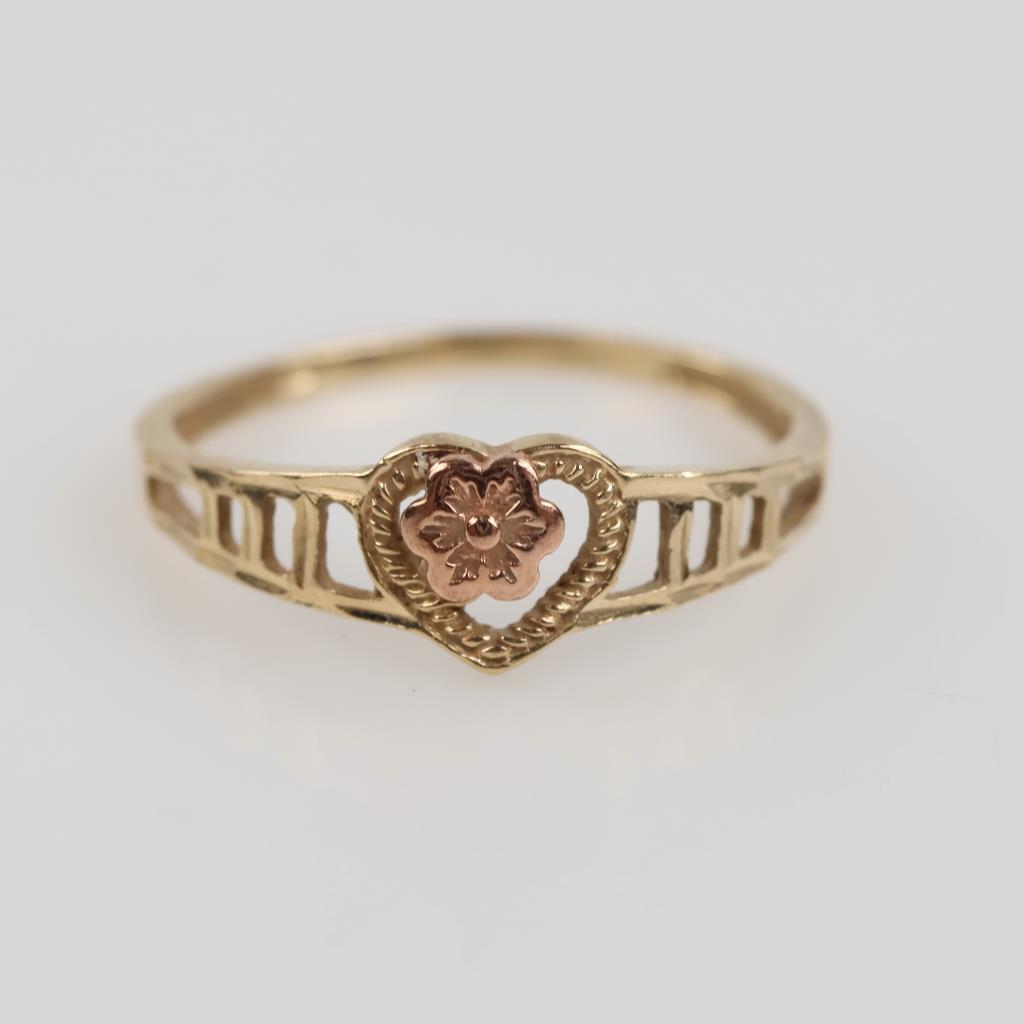10kt Gold Two-tone Flower Heart Ring