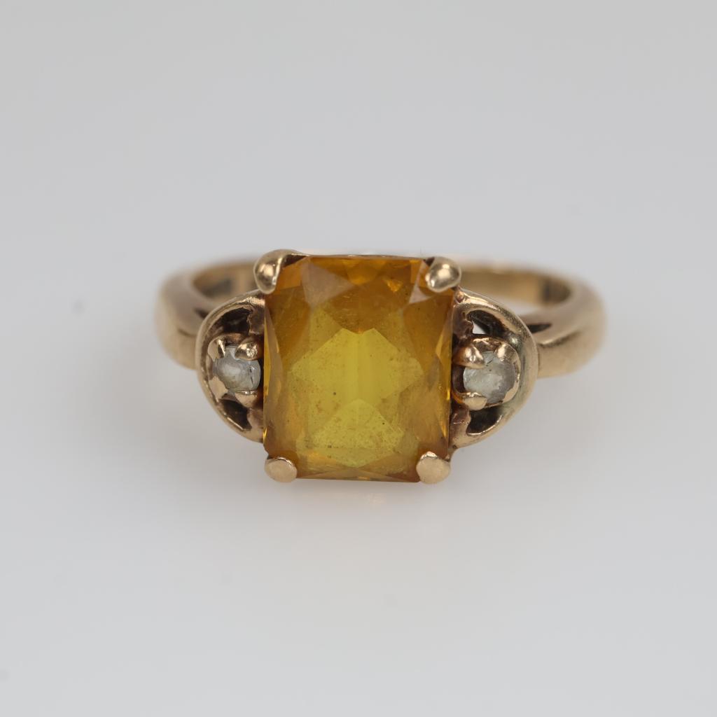 10kt Gold Yellow And Clear Stone Ring