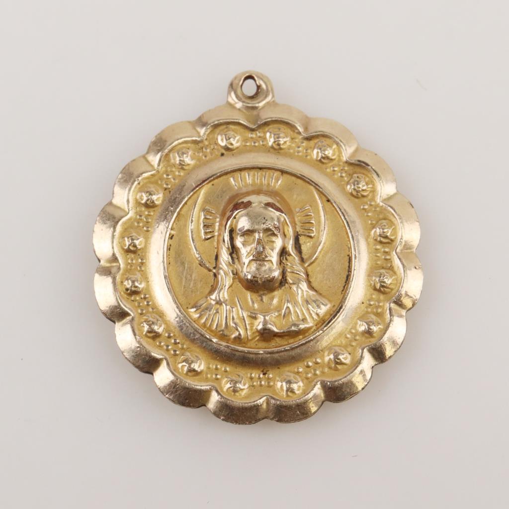 10kt GP Circle Religious Pendant Property Room 10kt-gp-circle-religious-pendant-property-room