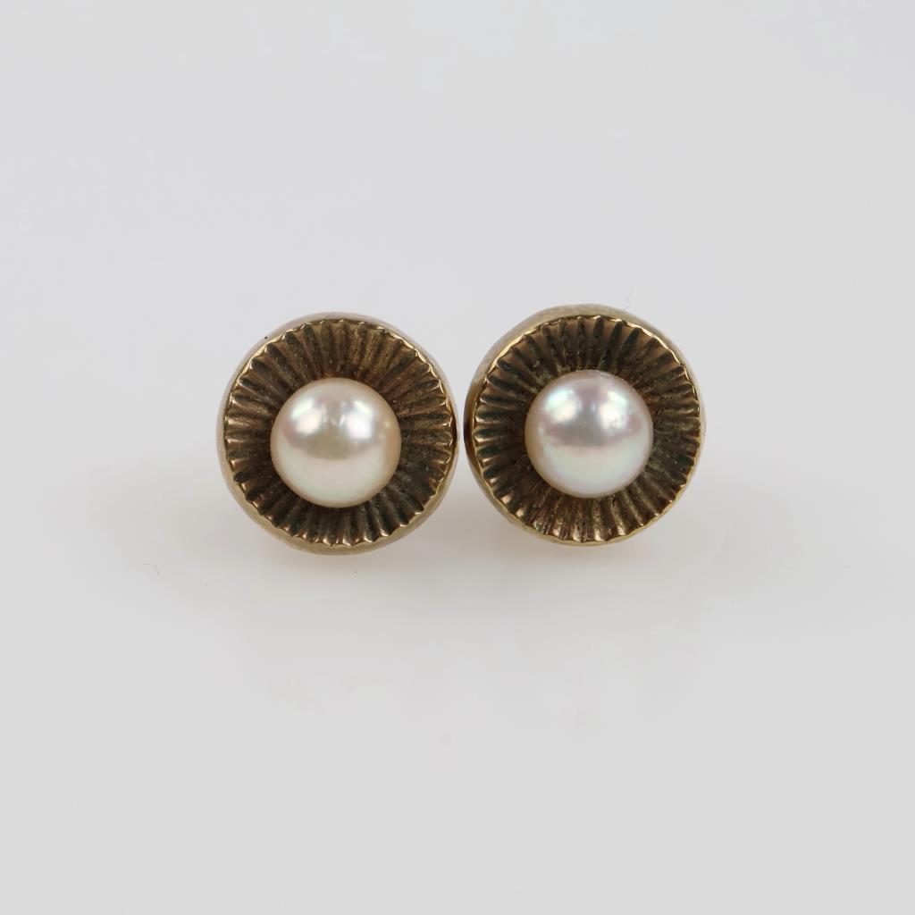10kt GP Pearl Stud Earrings