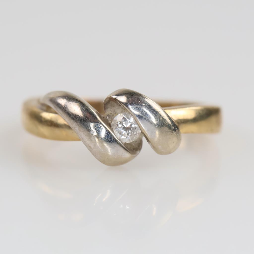 10kt Two Tone Gold Diamond Ring