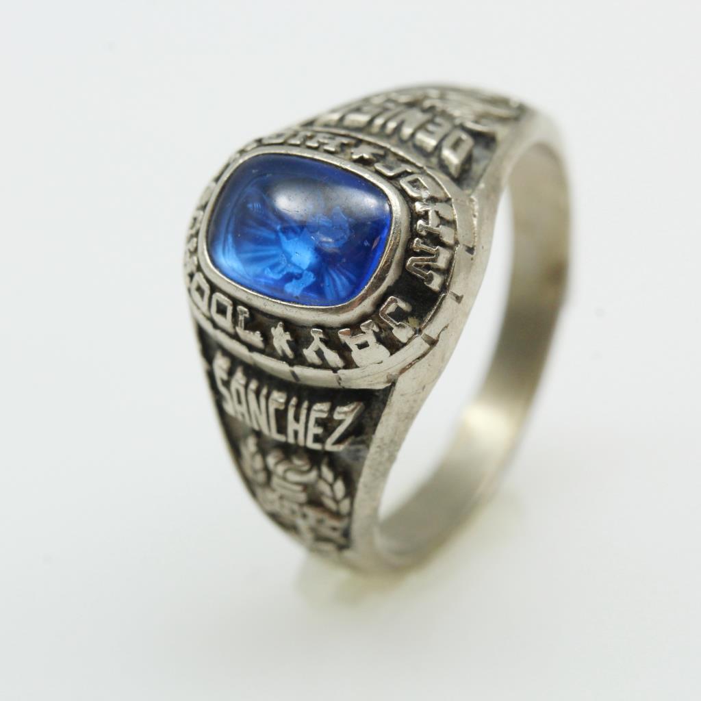 10k white gold class ring